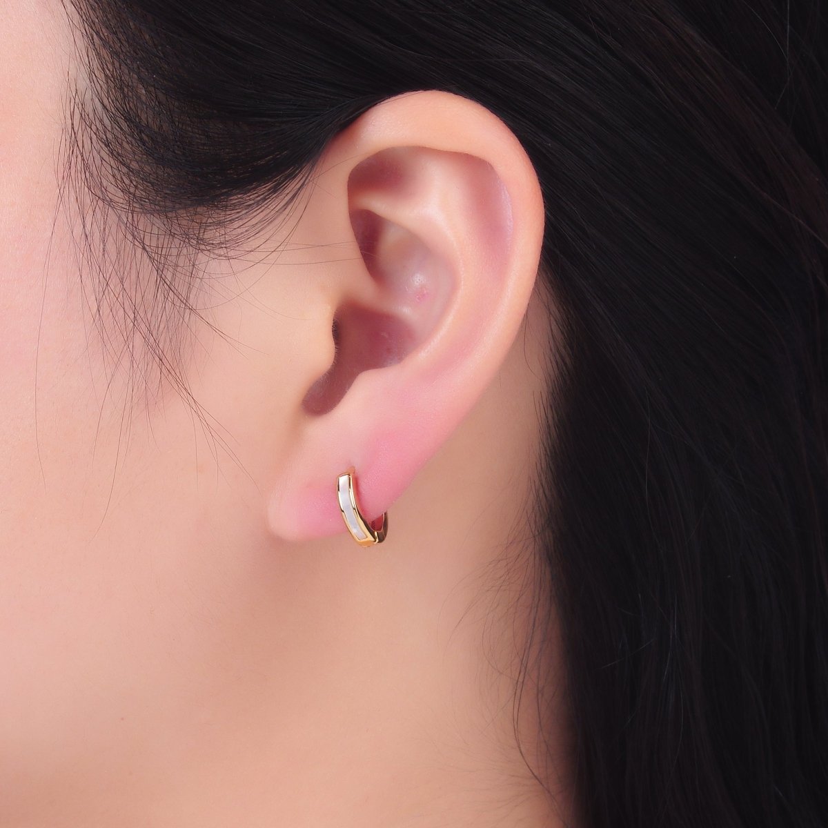 16K Gold Filled Shell Pearl Huggie Earrings - 12mm Cartilage Hoops