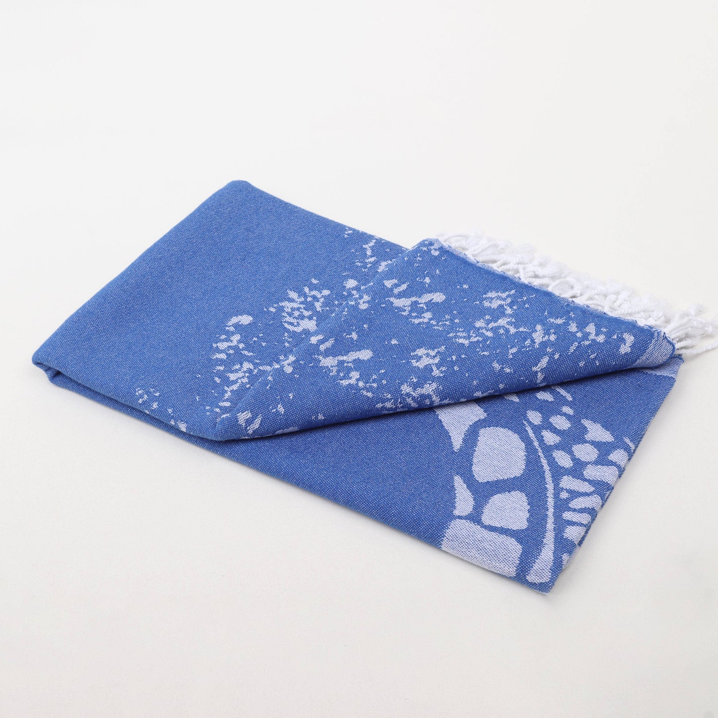 Turtle Pattern Turkish Towel – Organic & Beach-Ready