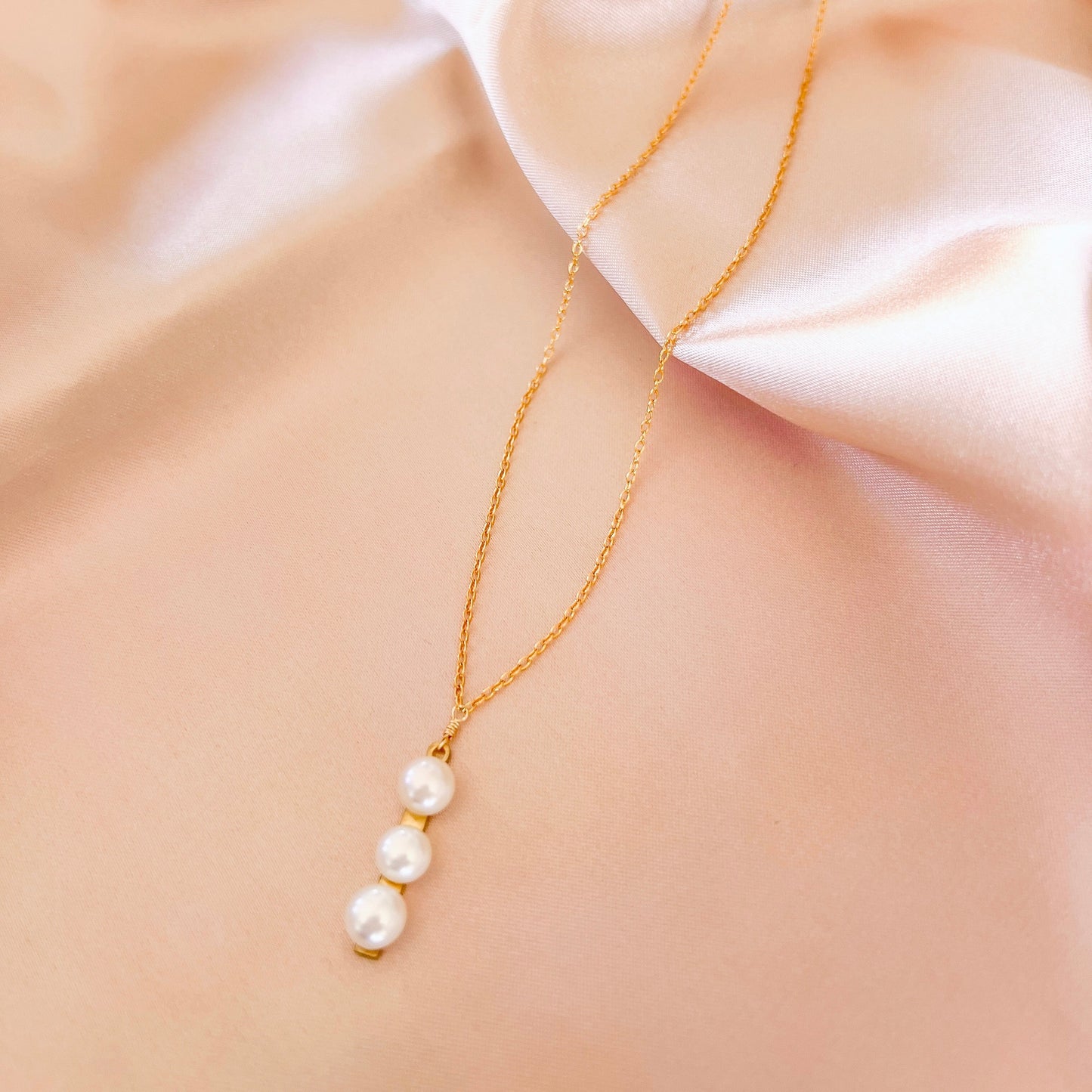 Freshwater Pearl Bar Necklace | 14k Gold-Plated