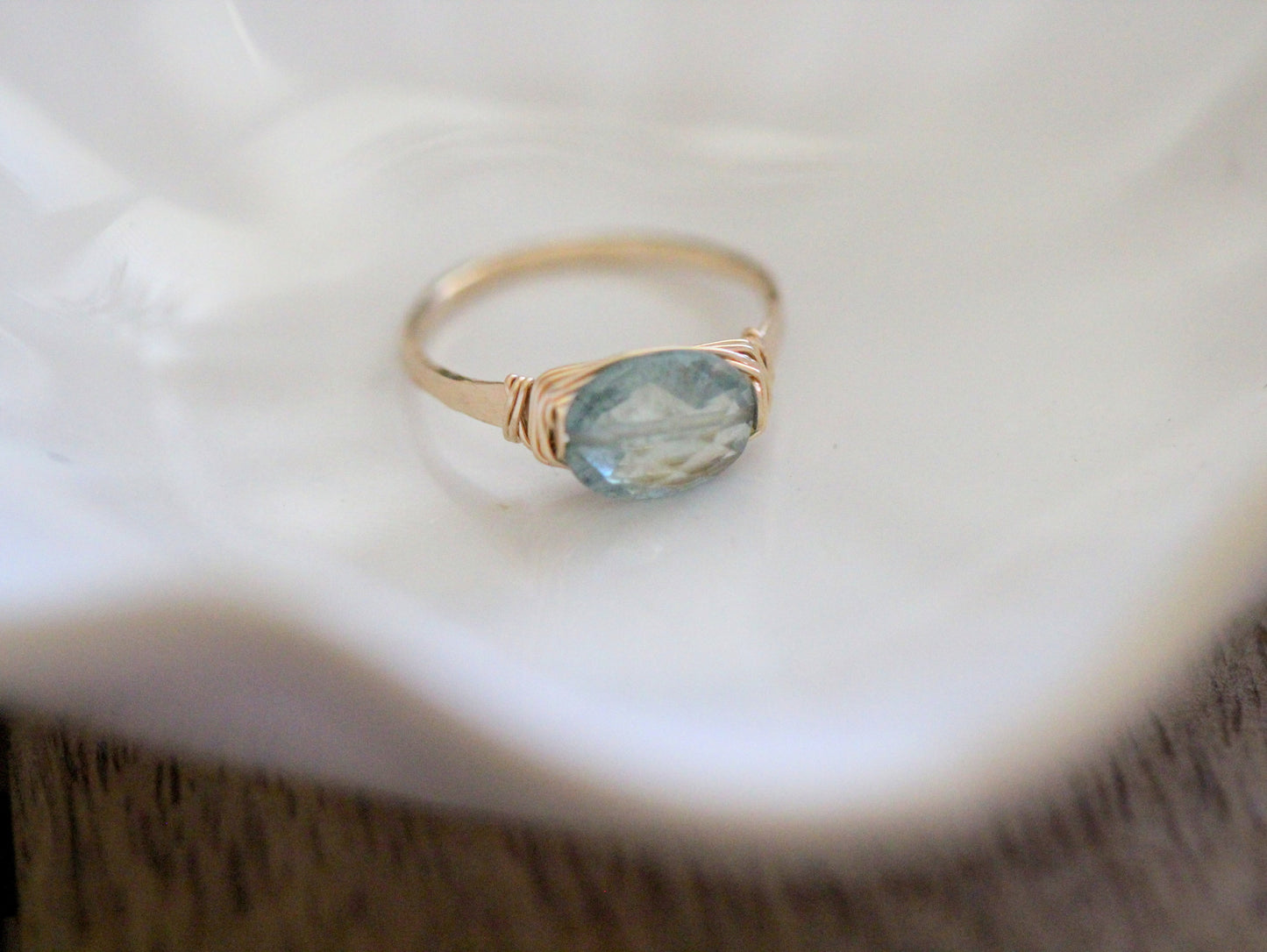 Pura Ring – Faceted Aquamarine Oval on Handmade Hammered Band