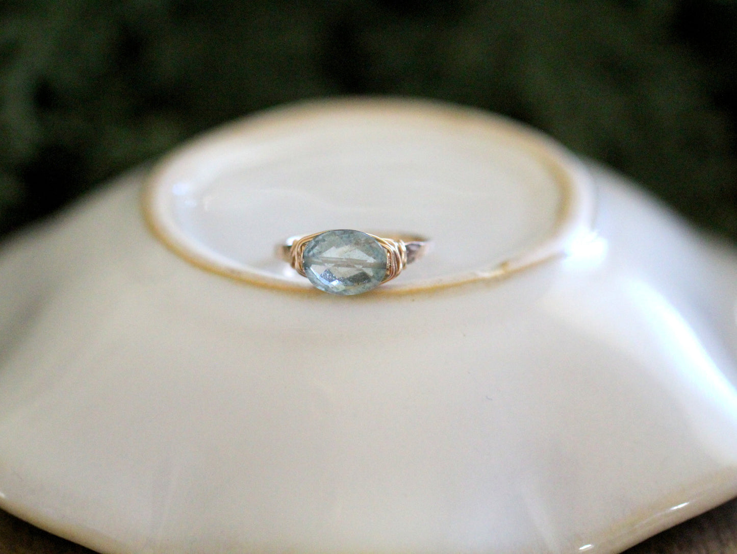 Pura Ring – Faceted Aquamarine Oval on Handmade Hammered Band