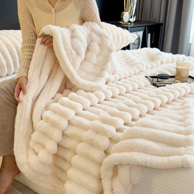Faux Rabbit Fur Throw Blanket – Soft Plush Cozy Home Accent