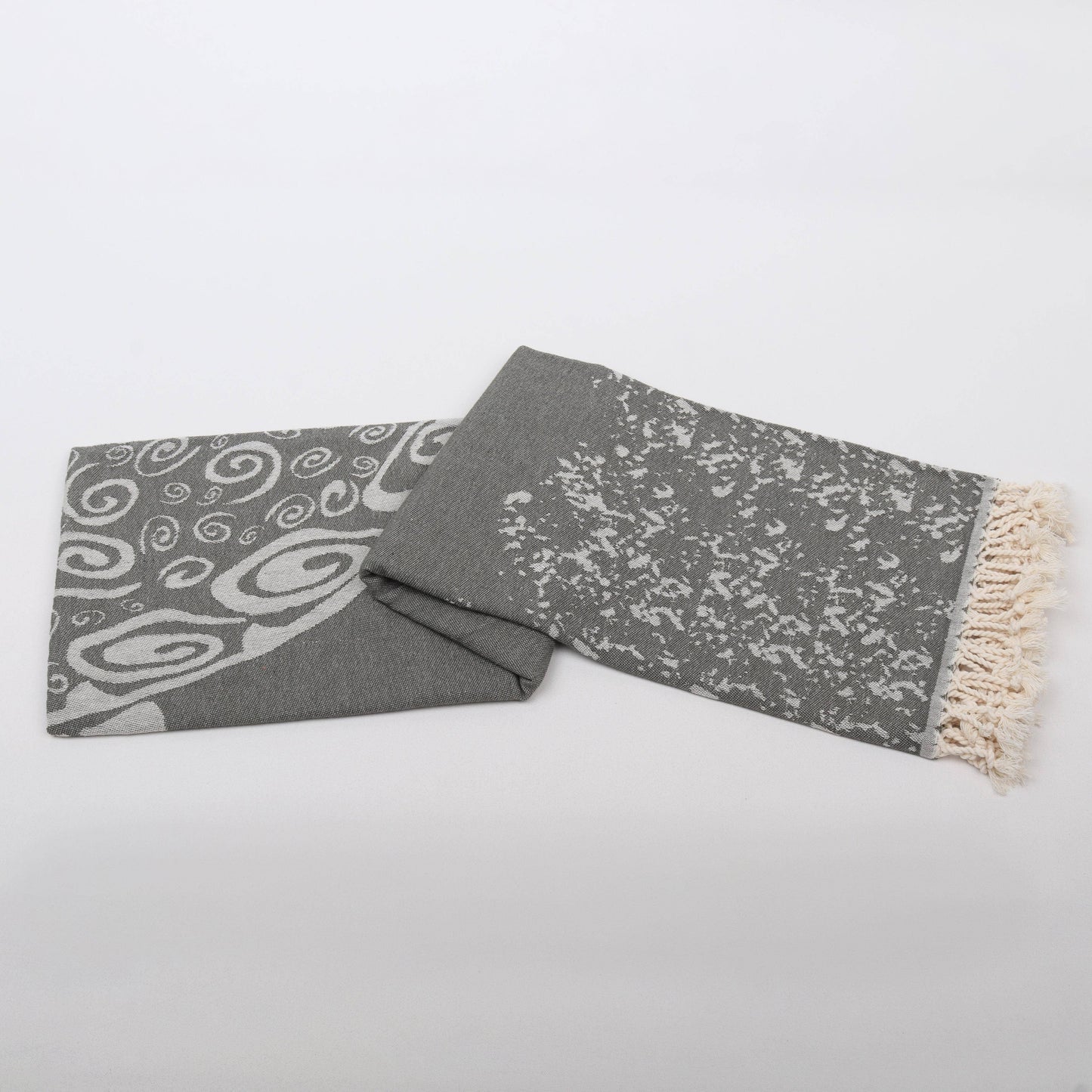 Turtle Pattern Turkish Towel – Organic & Beach-Ready